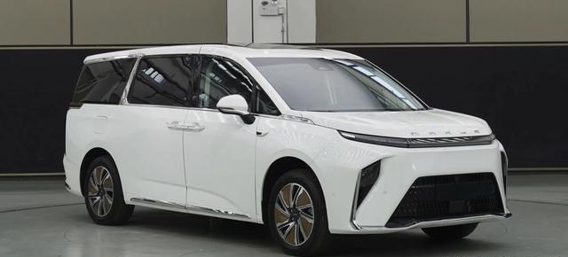 环球9 PHEV